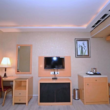 Bindiram Express By Shrigo Hotels Sitapur Muafi Екстер'єр фото
