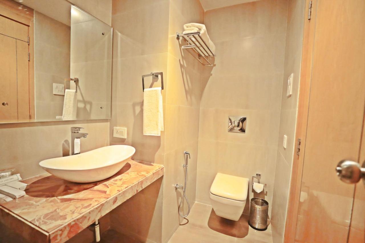 Bindiram Express By Shrigo Hotels Sitapur Muafi Екстер'єр фото