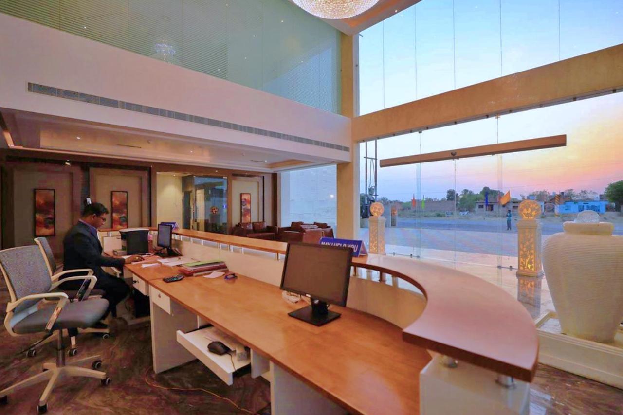 Bindiram Express By Shrigo Hotels Sitapur Muafi Екстер'єр фото