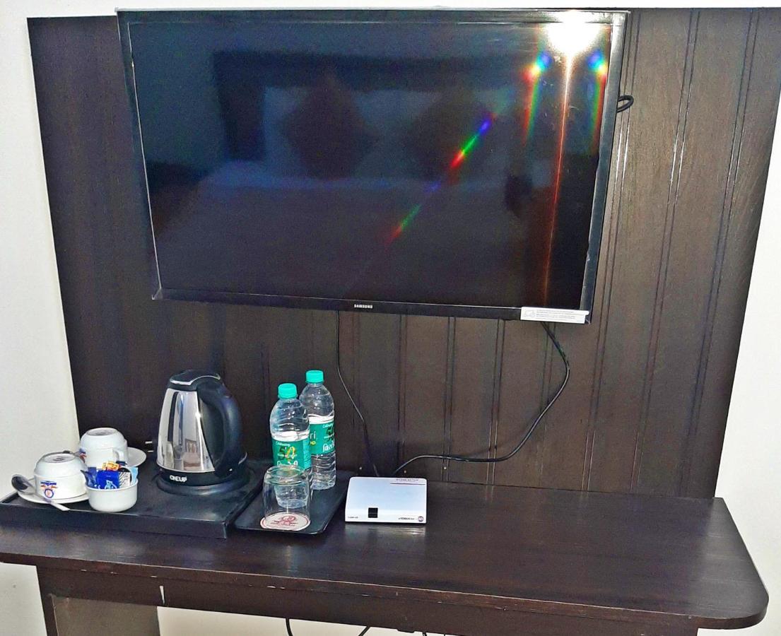 Bindiram Express By Shrigo Hotels Sitapur Muafi Екстер'єр фото
