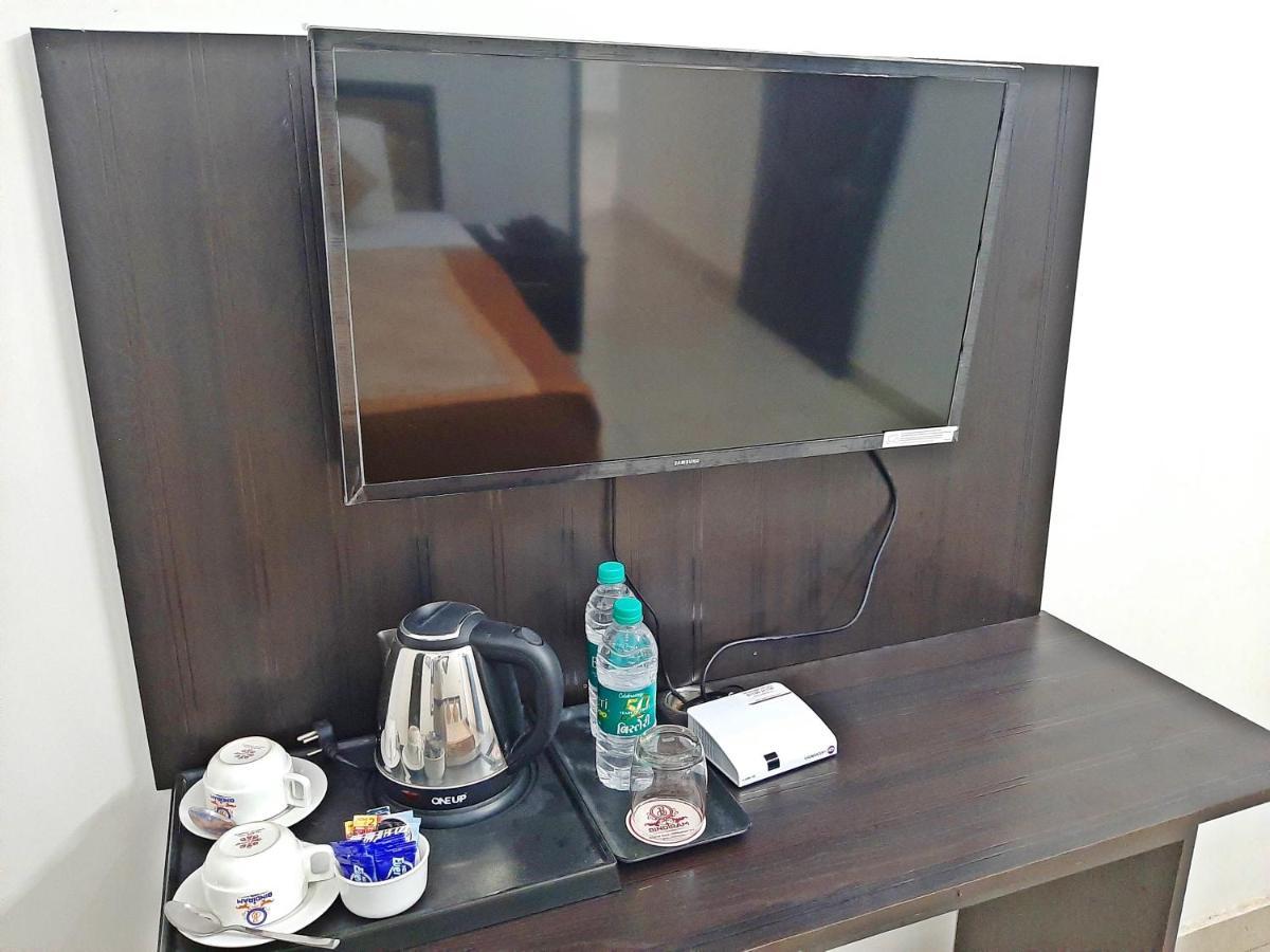 Bindiram Express By Shrigo Hotels Sitapur Muafi Екстер'єр фото