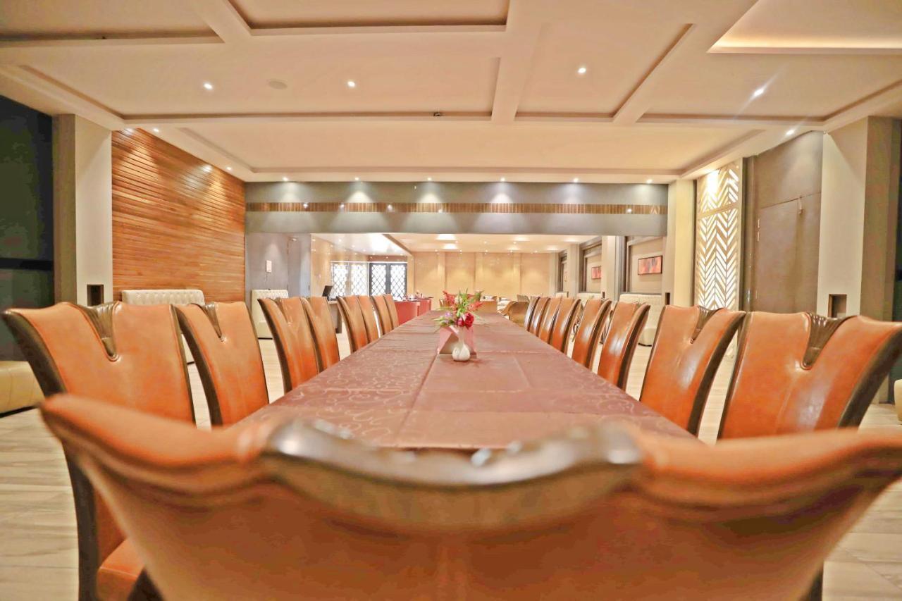 Bindiram Express By Shrigo Hotels Sitapur Muafi Екстер'єр фото