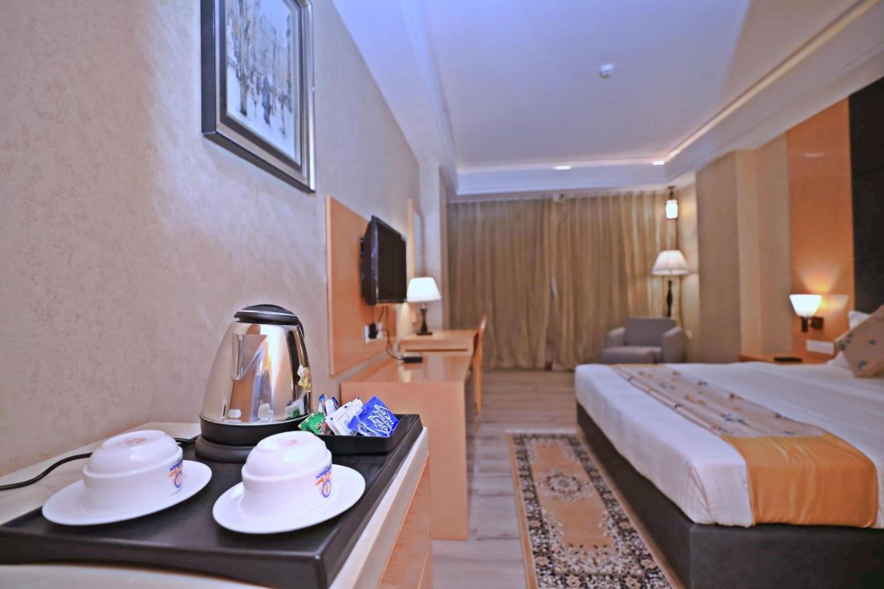 Bindiram Express By Shrigo Hotels Sitapur Muafi Екстер'єр фото