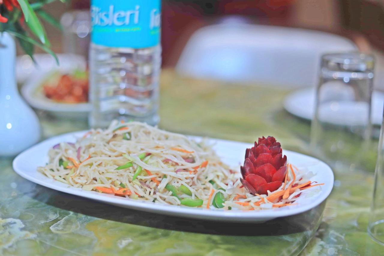 Bindiram Express By Shrigo Hotels Sitapur Muafi Екстер'єр фото